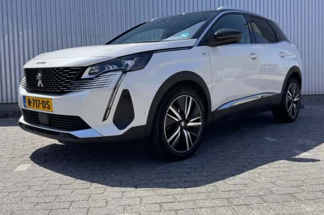 Peugeot 3008 (2021) thumbnail 1