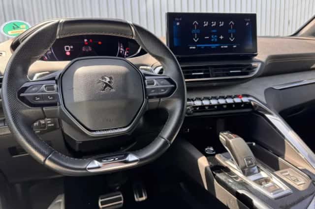 Peugeot 3008 (2021) thumbnail 14