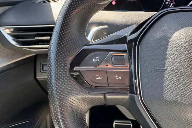 Peugeot 3008 (2021) thumbnail 16