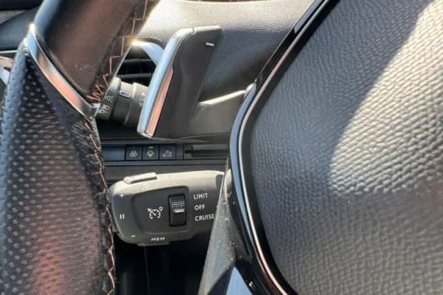 Peugeot 3008 (2021) thumbnail 18