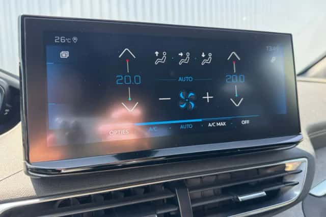 Peugeot 3008 (2021) thumbnail 22