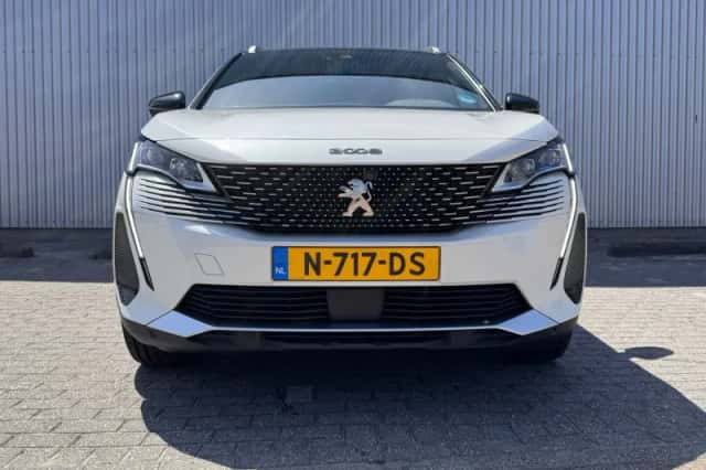 Peugeot 3008 (2021) thumbnail 8