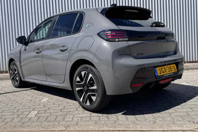 Peugeot e-208 (2025) thumbnail 3