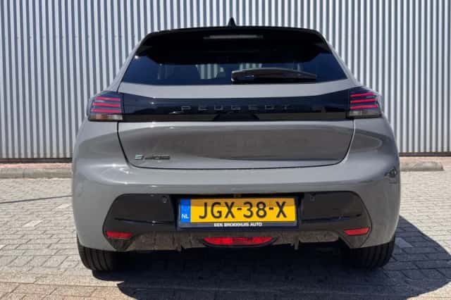 Peugeot e-208 (2025) thumbnail 4