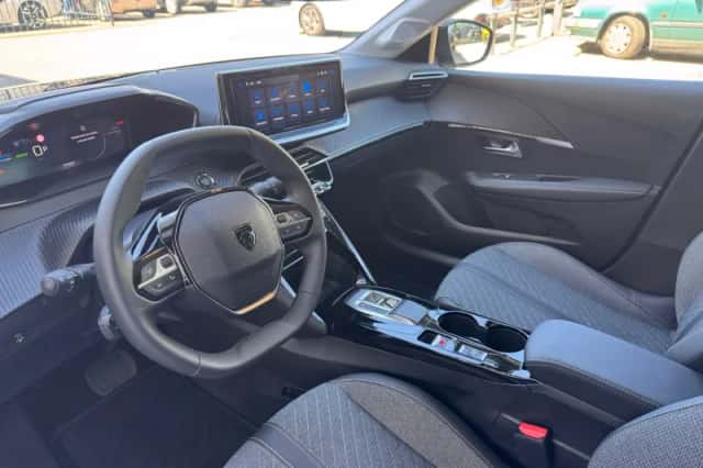 Peugeot e-208 (2025) thumbnail 9