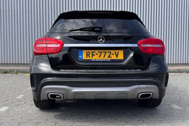 Mercedes-Benz GLA-Klasse (2017) thumbnail 4
