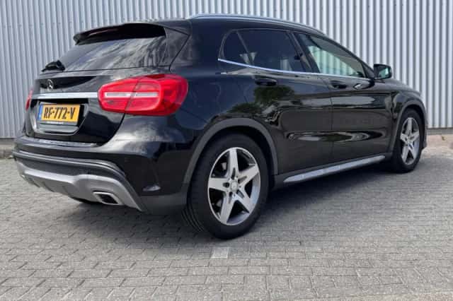 Mercedes-Benz GLA-Klasse (2017) thumbnail 5