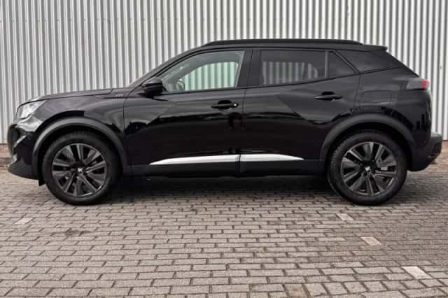 Peugeot 2008 (2021) thumbnail 2