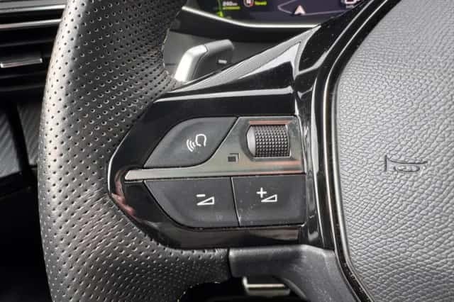 Peugeot 2008 (2021) thumbnail 14