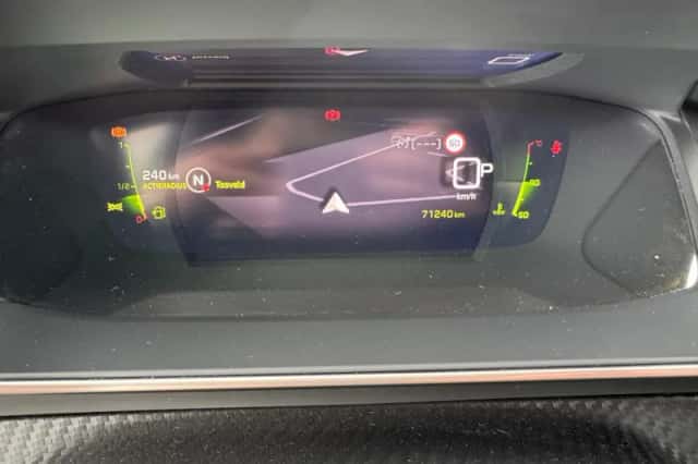 Peugeot 2008 (2021) thumbnail 16