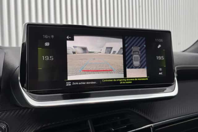 Peugeot 2008 (2021) thumbnail 20
