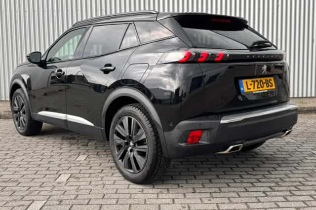 Peugeot 2008 (2021) thumbnail 3