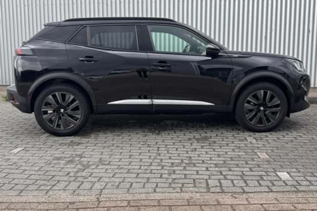 Peugeot 2008 (2021) thumbnail 6