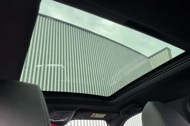 Peugeot 2008 (2021) thumbnail 10