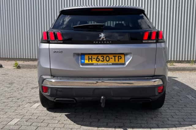 Peugeot 3008 (2020) thumbnail 4