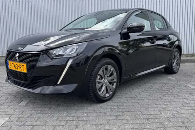 Peugeot e-208 (2023) thumbnail 1