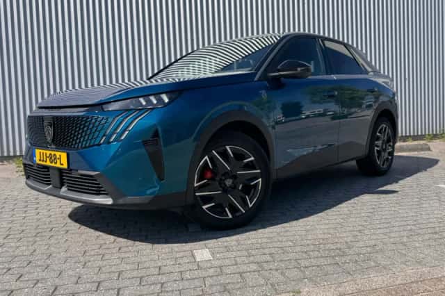Peugeot 3008 (2025) thumbnail 1