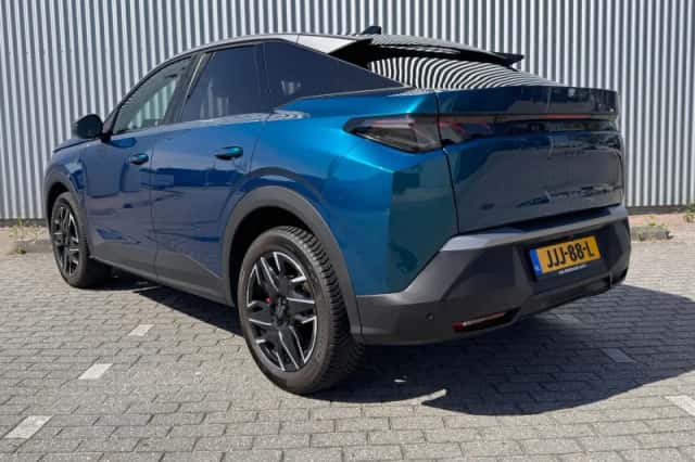 Peugeot 3008 (2025) thumbnail 3