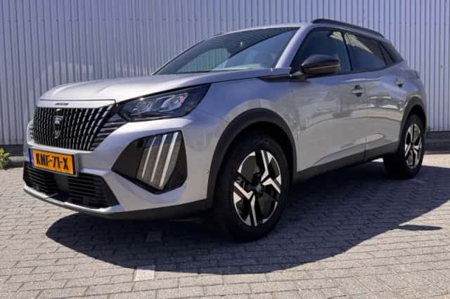 Peugeot 2008 (2025) thumbnail 1