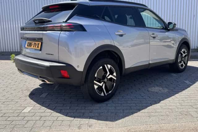 Peugeot 2008 (2025) thumbnail 5