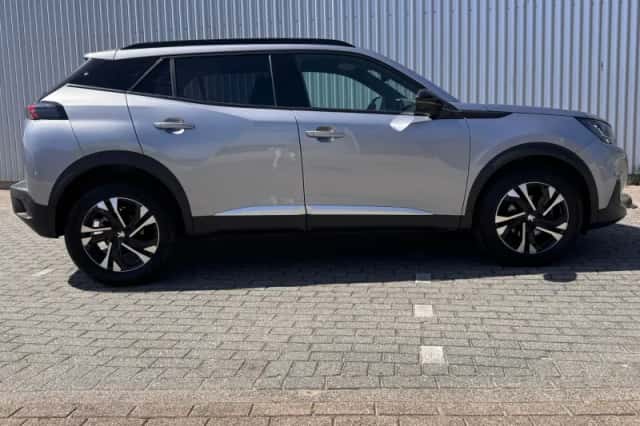 Peugeot 2008 (2023) thumbnail 6