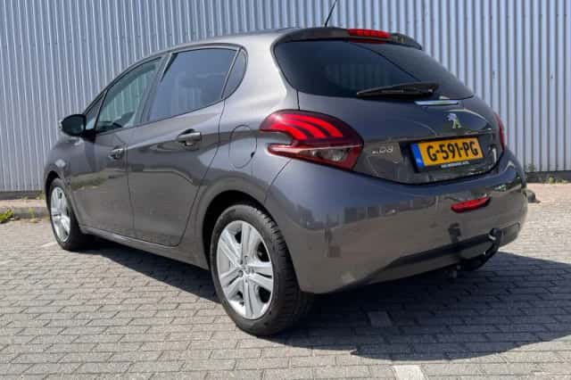 Peugeot 208 (2019) thumbnail 3