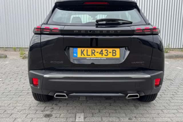 Peugeot 2008 (2025) thumbnail 4