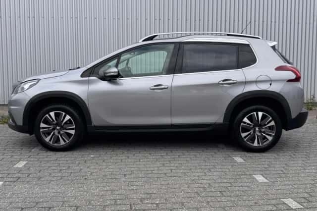Peugeot 2008 (2019) thumbnail 2