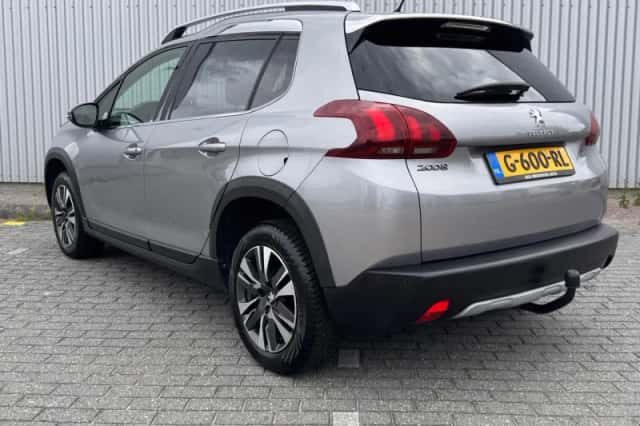 Peugeot 2008 (2019) thumbnail 3