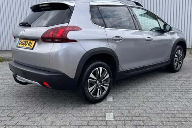 Peugeot 2008 (2019) thumbnail 5