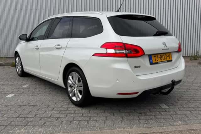 Peugeot 308 (2018) thumbnail 3