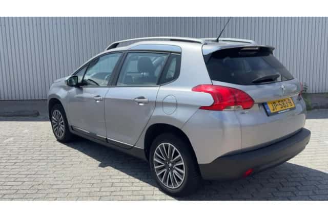 Peugeot 2008 (2016) thumbnail 3