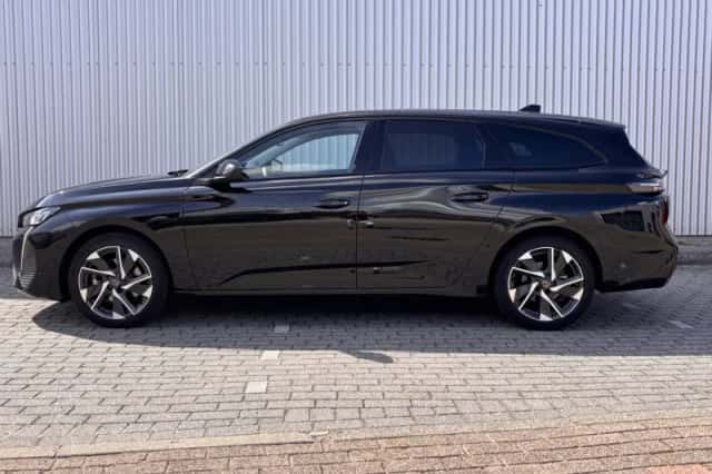 Peugeot 308 (2023) thumbnail 2