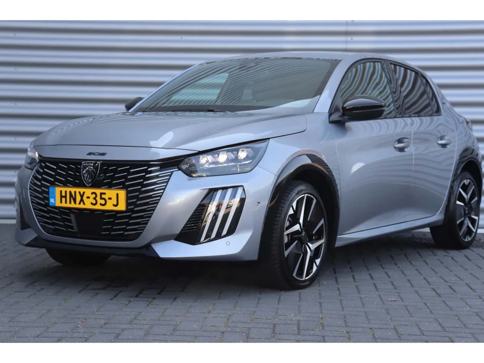 Peugeot 208 (2024) — foto 1