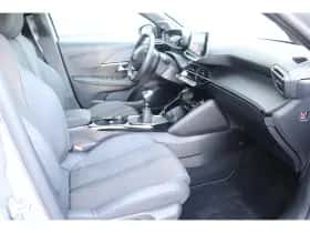 Peugeot 208 (2024) thumbnail 21