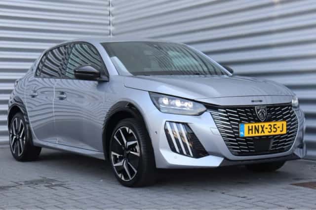 Peugeot 208 (2024) thumbnail 4