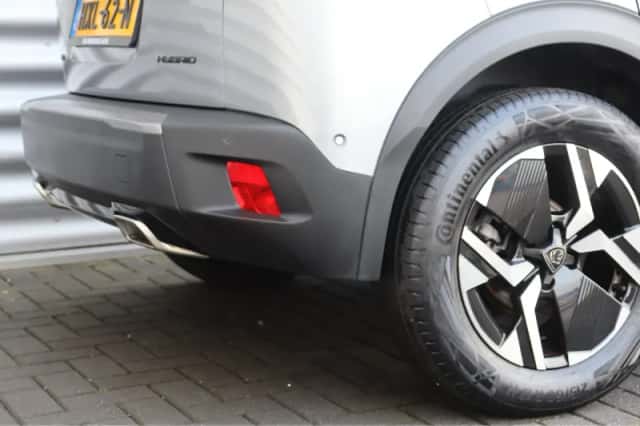 Peugeot 2008 (2024) thumbnail 11