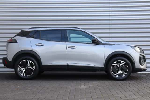 Peugeot 2008 (2024) thumbnail 3