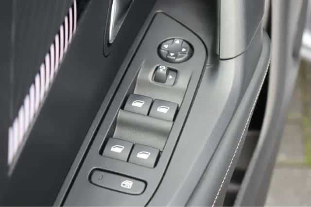 Peugeot 2008 (2024) thumbnail 23