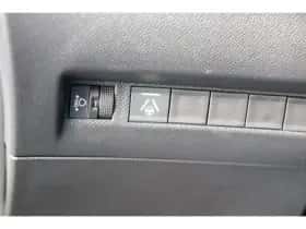 Peugeot 2008 (2024) thumbnail 24