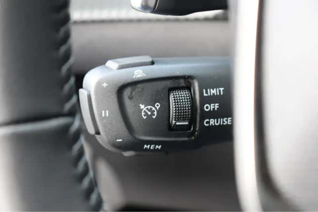 Peugeot 2008 (2024) thumbnail 25
