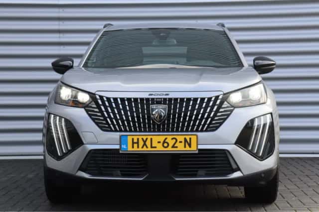 Peugeot 2008 (2024) thumbnail 5