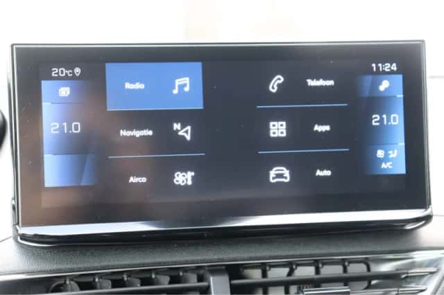 Peugeot 5008 (2022) thumbnail 37