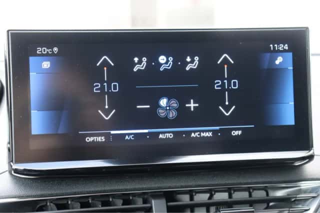 Peugeot 5008 (2022) thumbnail 38