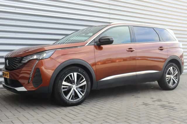Peugeot 5008 (2022) thumbnail 6