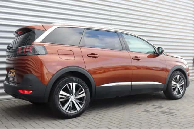 Peugeot 5008 (2022) thumbnail 7