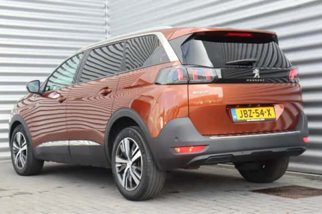 Peugeot 5008 (2022) thumbnail 9