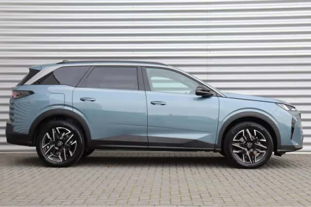 Peugeot 5008 (2025) thumbnail 3