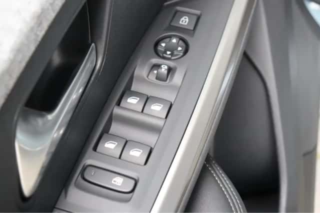 Peugeot 5008 (2025) thumbnail 25