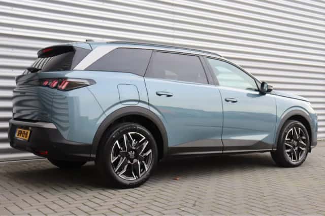 Peugeot 5008 (2025) thumbnail 7